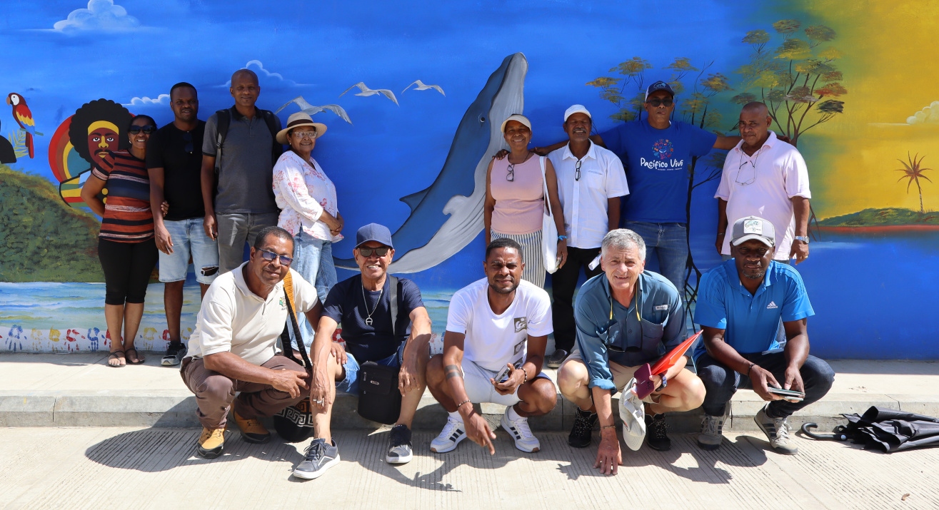 Grupo de docentes de la Institución Educativa Luis López de Mesa