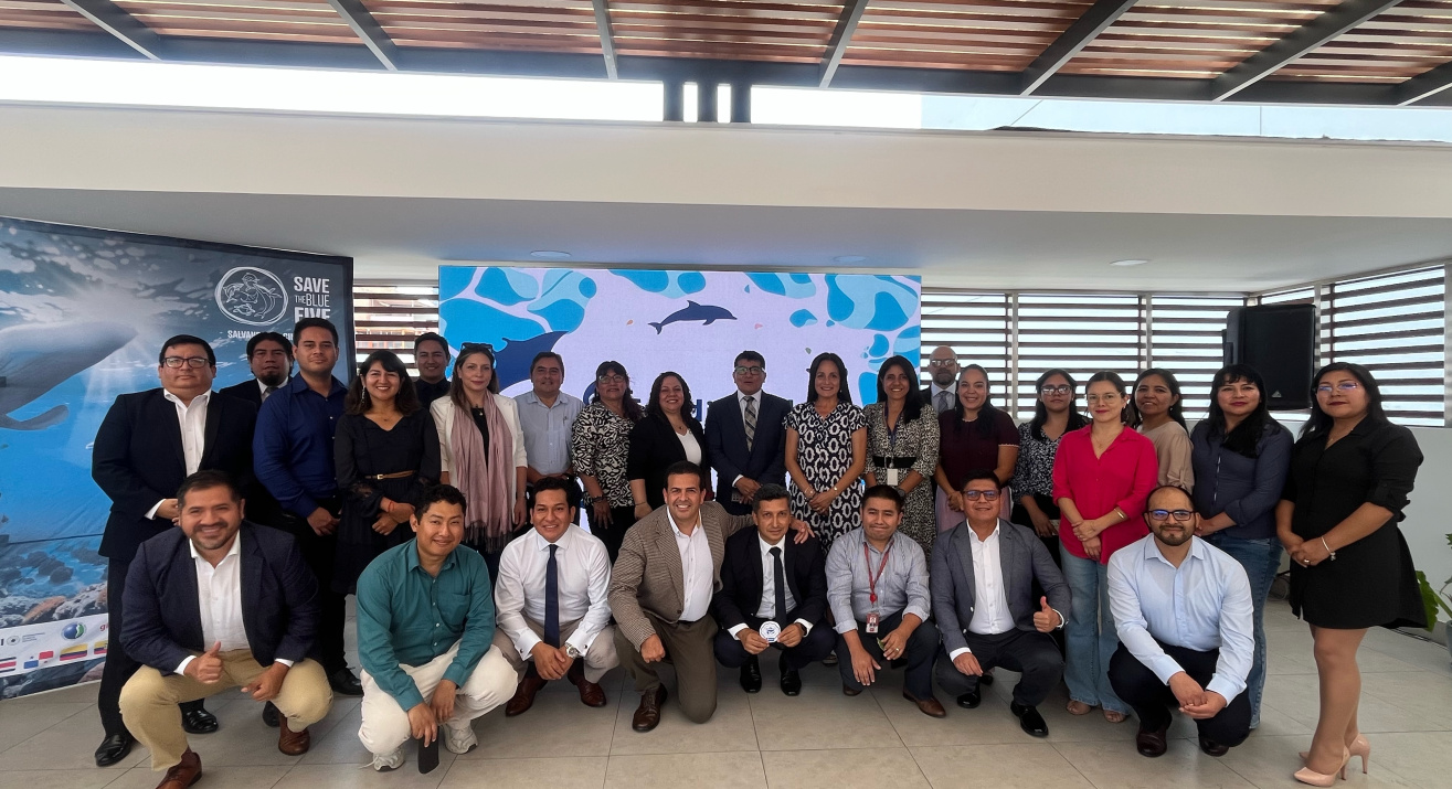 Foto grupal presentación del mecanismo financiero