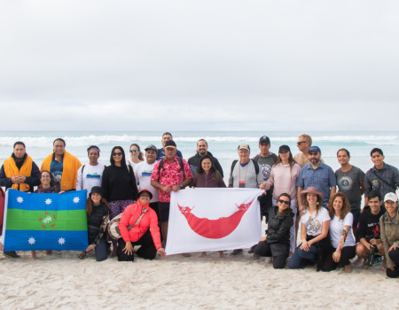 Grupo de personas participantes del Encuentro de Áreas Marítimas Protegidas Insulares del Pacífico Tropical Este