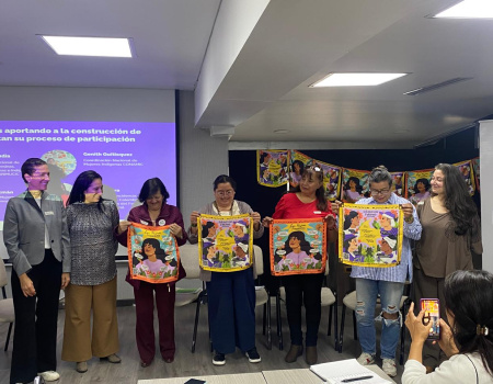 Mujeres participantes de evento IKI en Colombia presentan propuestas clave